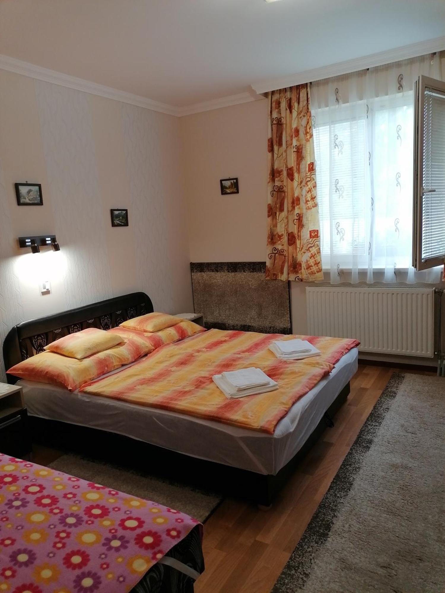 Kaktuszvirag Apartmanhaz Hajduszoboszlo Exterior photo